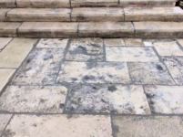 ANTIQUE RECLAIMED STAIRCASES,RECYCLED FRENCH LIMESTONE FOR BORDERR OF GARDENS OF ANTIQUE VILLAS, SIZE: DEPTH 35 CM ( 13,8 inc.)HEIGHT 12 CM ( 4.7 inc )VARIABLE LENGTHS , STOCK FOR SALE.
FOR BEST PRICE SEND EMAIL...